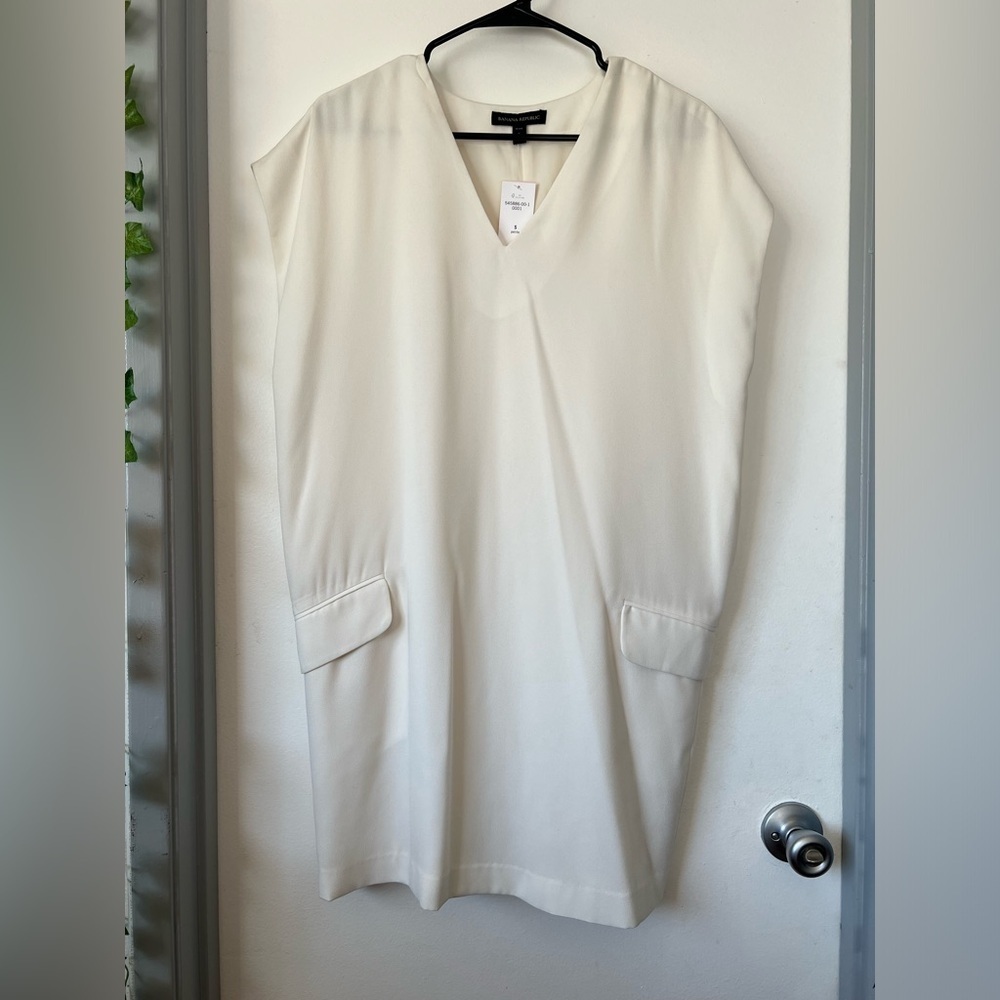 Banana republic cap sleeve v-neck cocoon mini dress in off white. petite small - Picture 4 of 15
